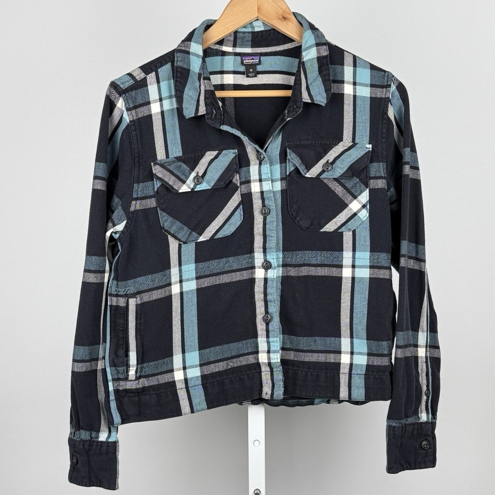 Patagonia Women Long Sleeve Blue Plaid Button Front Shacket